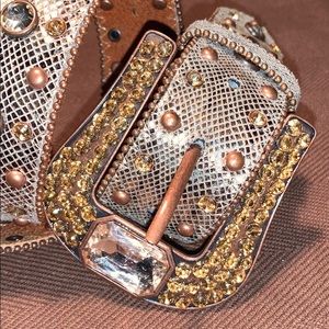 Leather bedazzled embellished belt worn once